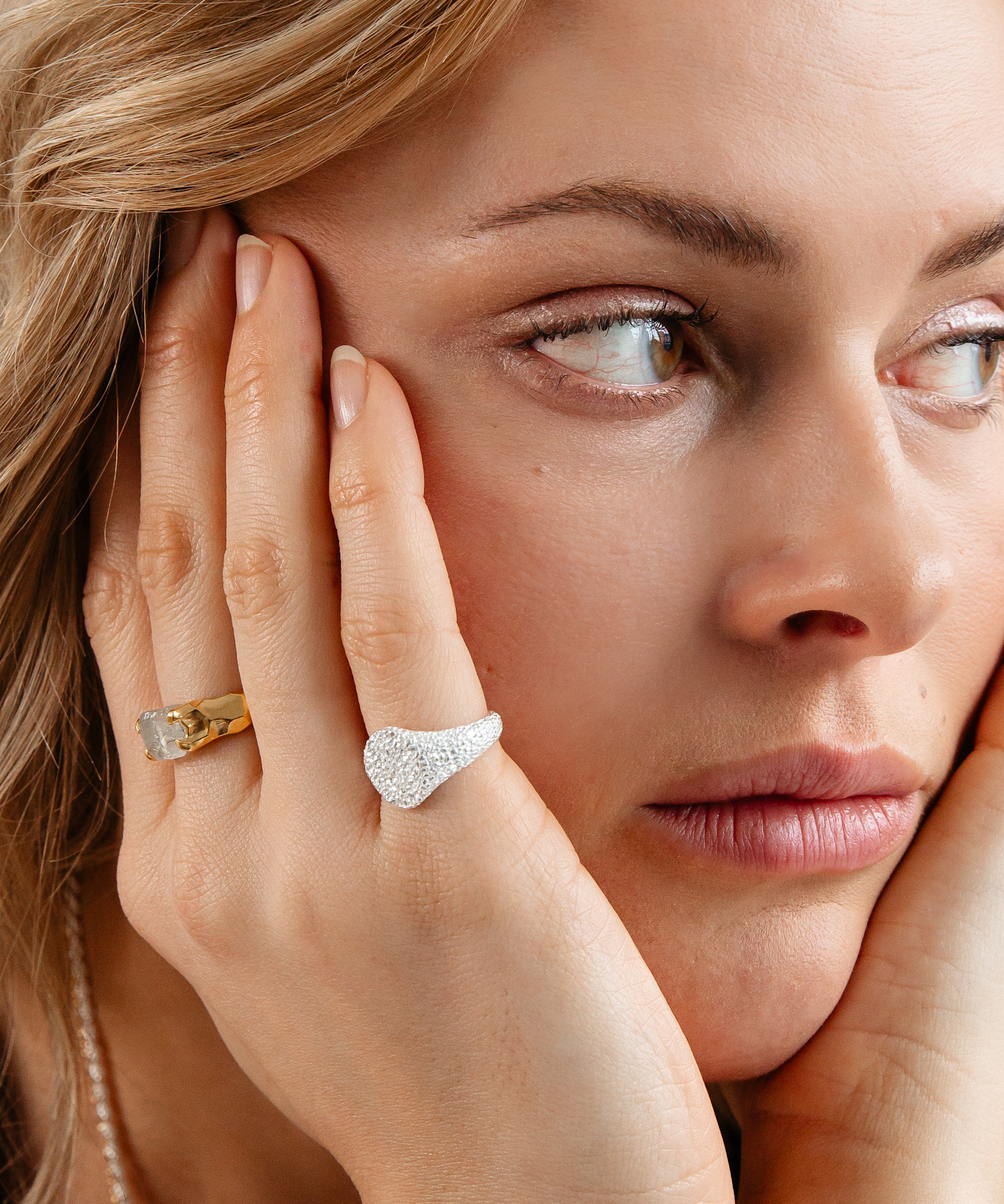 IX Crunchy Mini Oval Ring Silver