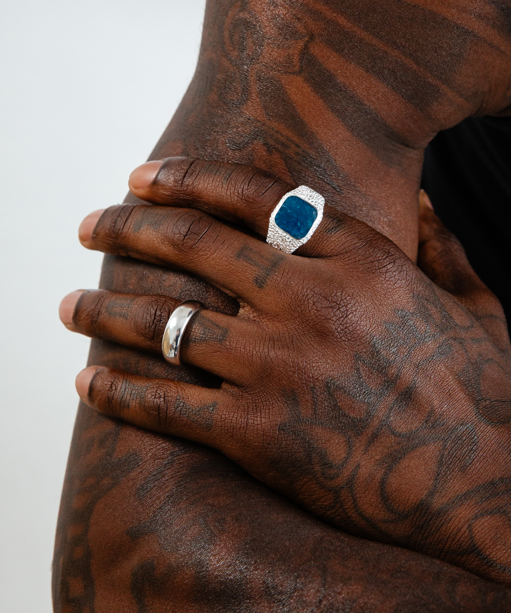 IX Crunchy Cushion Blue Enamel Ring Silver